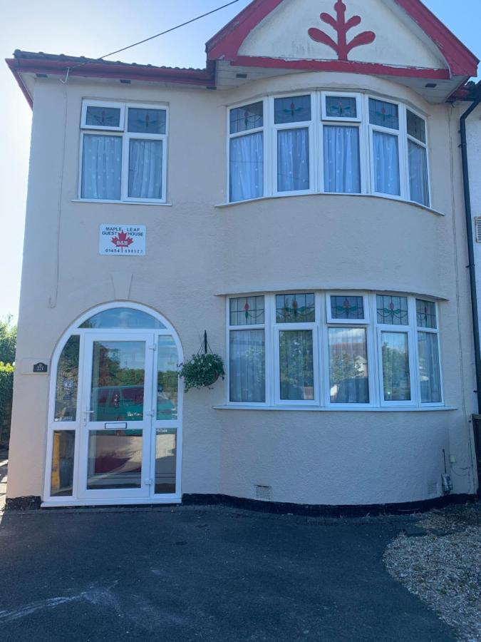 Maple Leaf Guest House Almondsbury Esterno foto